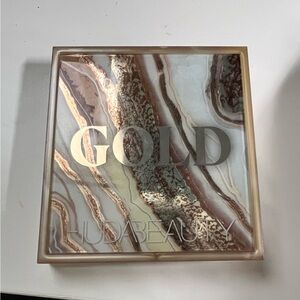 HUDA BEAUTY Gold obsession Eyeshadow Palette
